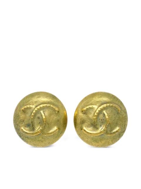 CHANEL Pre-Owned 1995 CC button clip-on earrings Gold ER95P