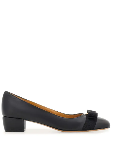 Ferragamo Vara pumps Black 775750