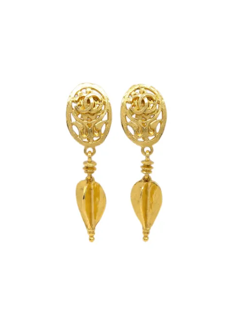 CHANEL Pre-Owned 1995 CC cut-out dangle clip-on earrings Gold ER95A