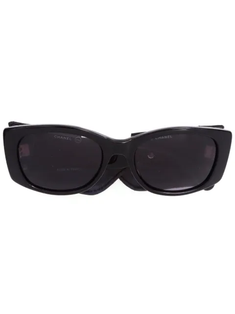CHANEL Pre-Owned 2000s oval-frame diamond-quilted sunglasses Black FF5570