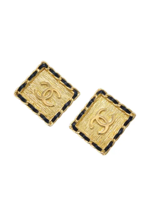 CHANEL Pre-Owned 1980-1990 leather-trimmed CC clip-on earrings Gold ER26