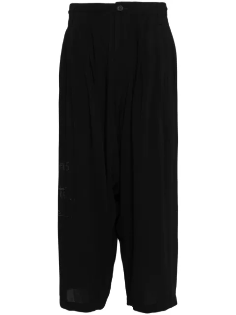 Yohji Yamamoto graphic-print cropped velvet trousers Black HNP89565