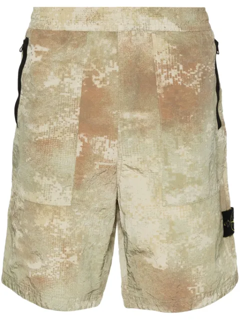 Stone Island abstract-print Bermuda shorts Green 8015L20E1