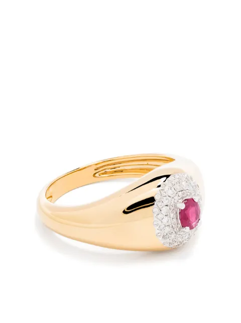 Yvonne Léon 18kt yellow gold mini Chevalière Pompadour diamond and emerald signet ring Gold MINICHEVAPOMPARUBOJ