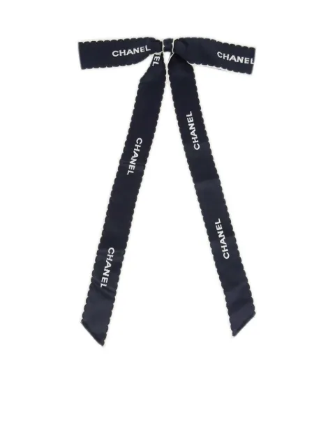 CHANEL Pre-Owned logo-embroidered Bow brooch Black HA120657