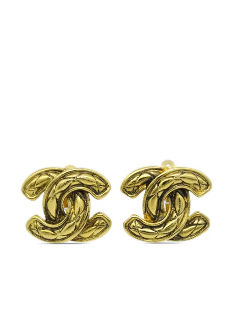 CHANEL Pre-Owned CC-logo gold-pleated clip-on earrings Gold ER2433