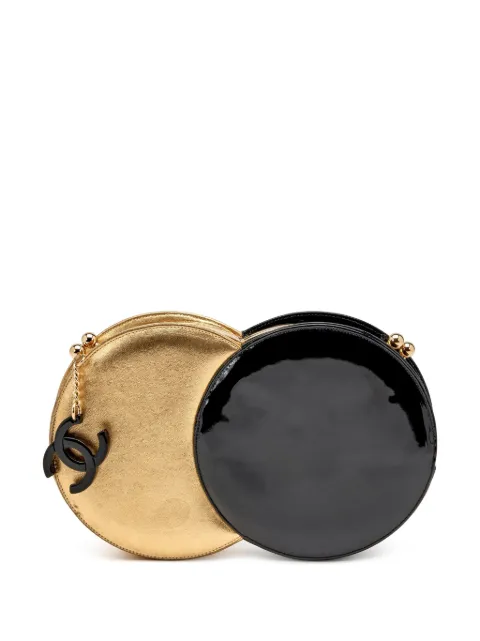 CHANEL Pre-Owned Double Circle metallic clutch bag Gold CHANEL70SCIRLCECLUTCH