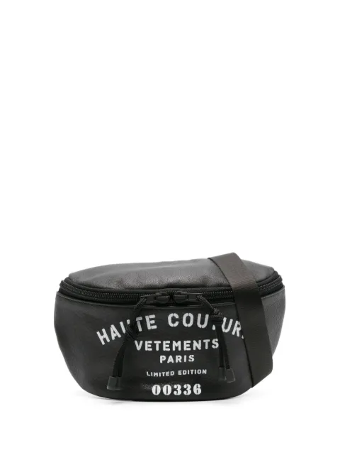 VETEMENTS logo-print leather belt bag Black UE64FA360B