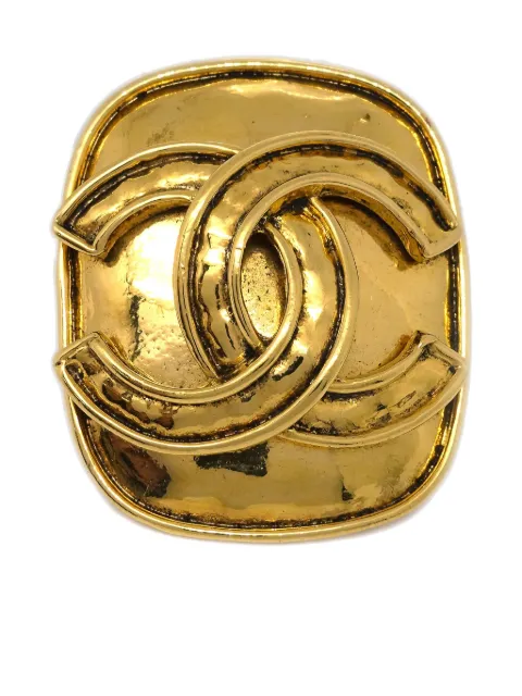 CHANEL Pre-Owned 1994 CC-logo circular brooch Gold B94P
