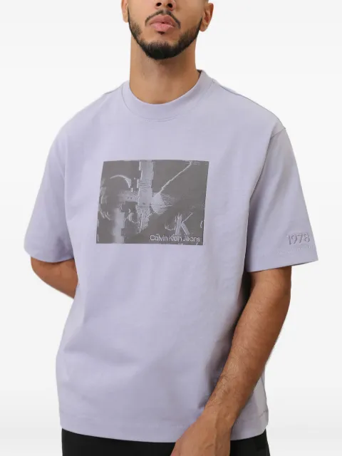 Calvin Klein graphic-print T-shirt Purple J40J400301