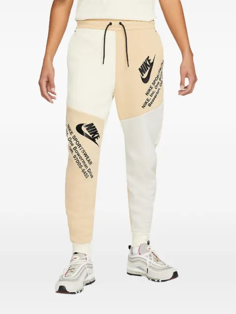 Nike Sportswear Tech Fleece track trousers Neutrals DM6480
