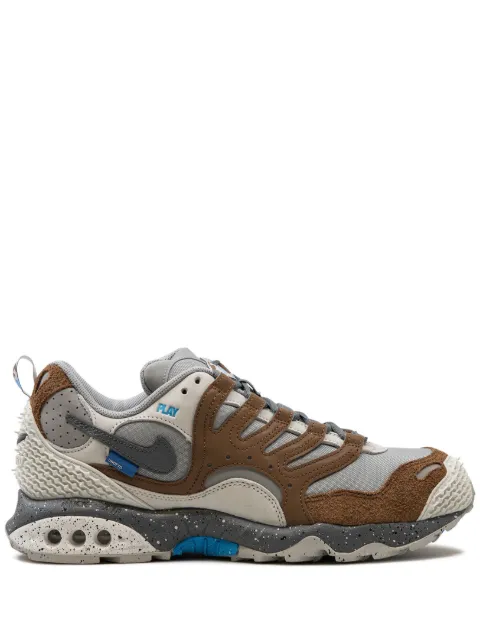 Nike x UNDEFEATED Air Terra Humara "Archaeo Brown" sneakers White FN7546