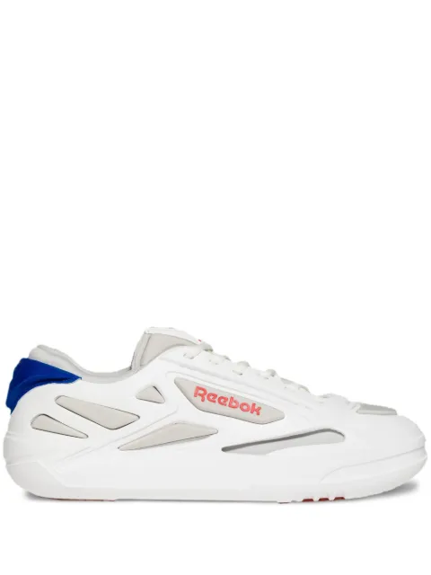 Reebok LTD Club C logo-patch sneakers Black RMIA037C99MAT001