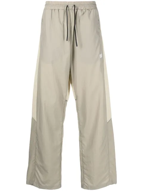 Reebok elasticated-waist ripstop track pants Neutrals RMCJ003C99FAB001