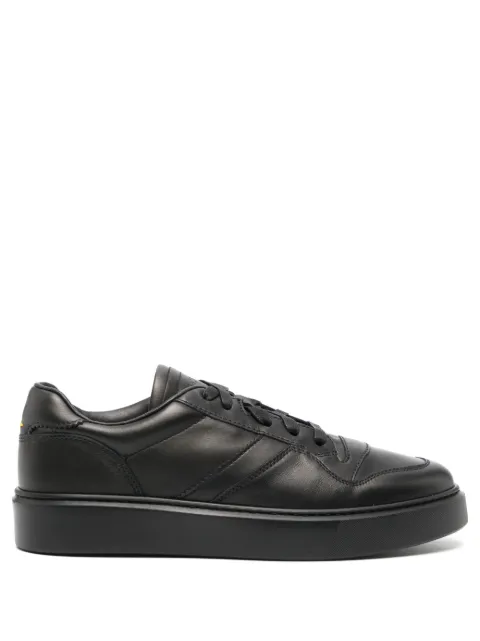 Doucal's logo-debossed leather sneakers Black DU3146HUGHUF114NN00