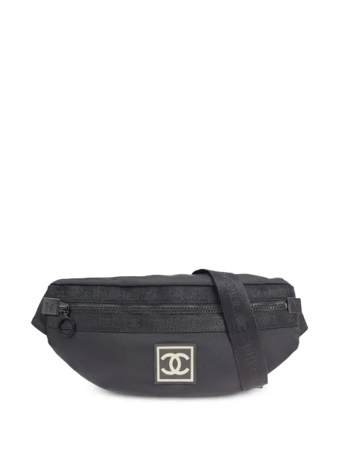 CHANEL Pre-Owned 2002 logo-patch belt bag Black 7835809
