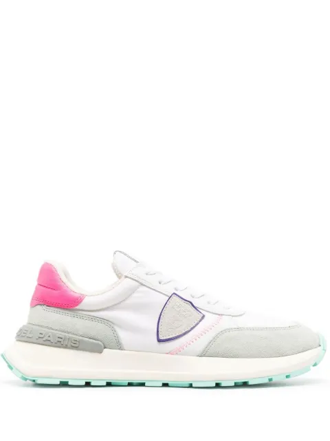 Philippe Model Paris logo-patch low-top sneakers White ATLDWP21