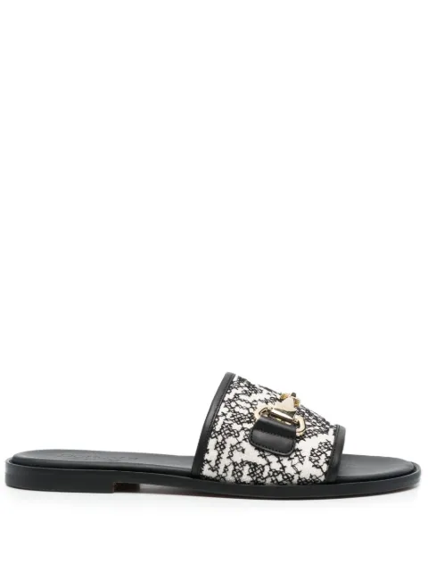Doucal's embroidered-design leather slides Black DD8636BETTPF633NN02