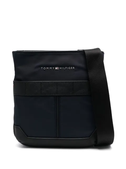 Tommy Hilfiger logo-plaque messenger bag Blue AM0AM10943