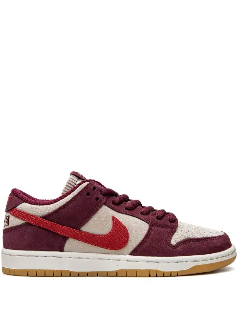 Nike SB Dunk Low "Skate Like A Girl" sneakers Red DX4589