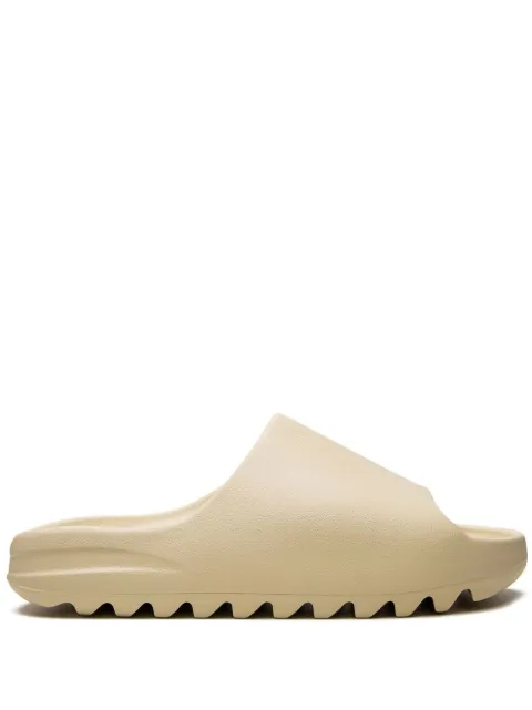 adidas Yeezy YEEZY "Bone (2022 Restock)" slides Brown FZ5897