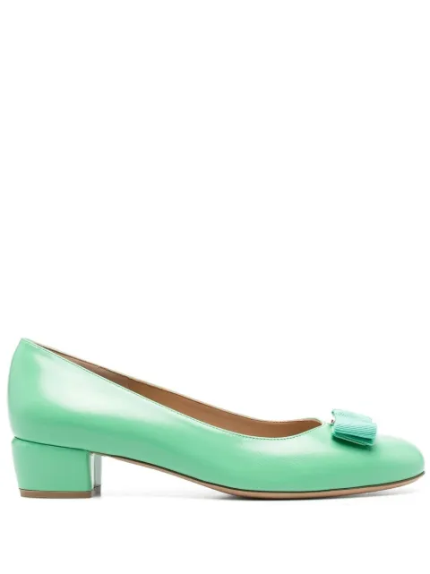Ferragamo Vara leather pumps Green 752473