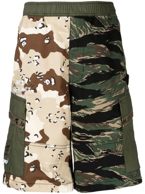AAPE BY *A BATHING APE® Moonface camouflage-print cargo shorts Green ASP6845XBI