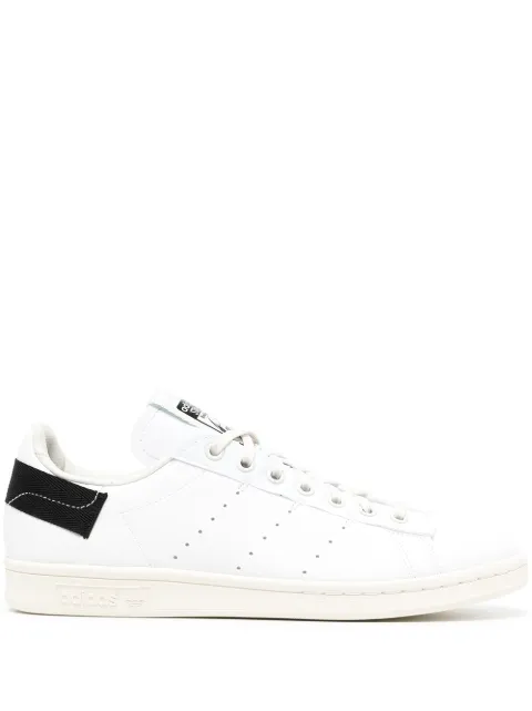 adidas logo-patch sneakers White GV7614