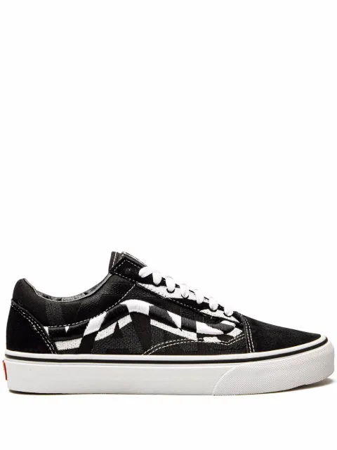 Vans Old Skool "Embroidered Logo" sneakers Black VN0A5KRF95C