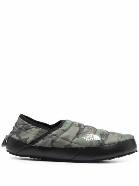 The North Face camouflage-print padded slippers Green NF0A3UZN33U1