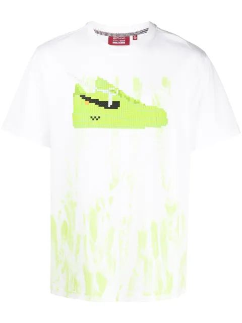 Mostly Heard Rarely Seen 8-Bit dip-dye volt sneaker-print T-shirt White MHEB02BBT21