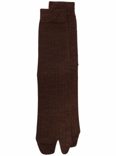 Maison Margiela Tabi ribbed-knit socks Brown S50TL0029S17867
