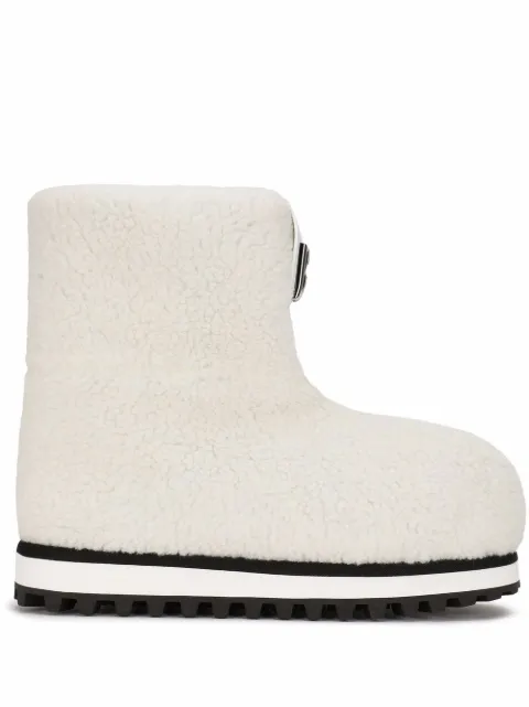 Dolce & Gabbana logo-patch ankle boots White CS1970AQ117
