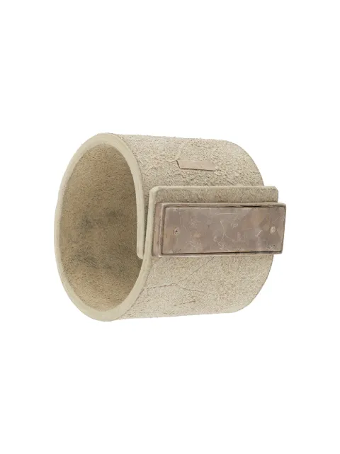 Parts of Four long-plaque cuff Neutrals 10131