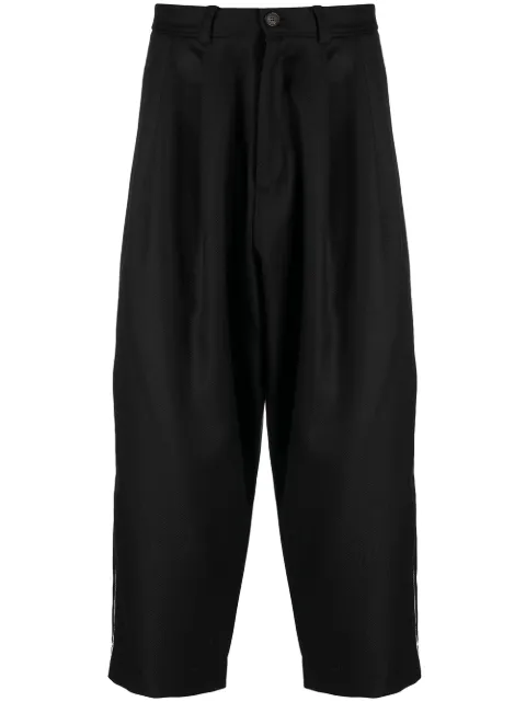 Isabel Benenato drop-crotch cropped trousers Black UW24F20