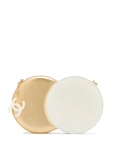 CHANEL Pre-Owned 2006 double circle clutch Gold CSPJ0720CHAPLATBG