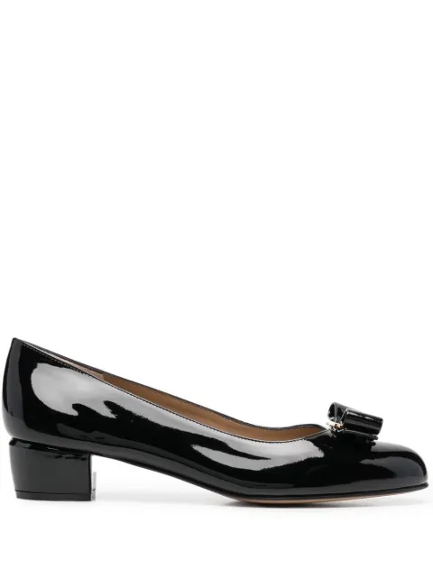 Ferragamo Vara bow detail pumps Black 591963
