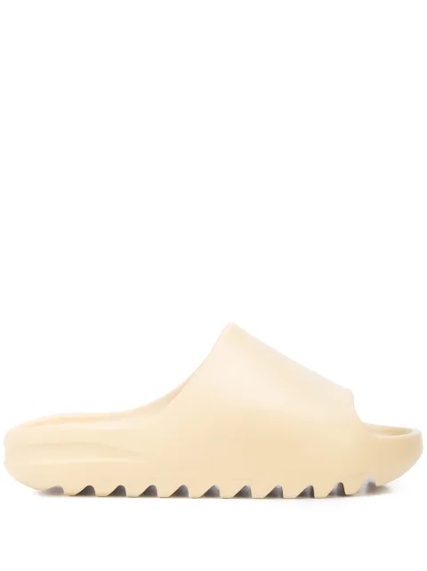 adidas Yeezy "Desert Sand" foam slides Neutrals FW6344