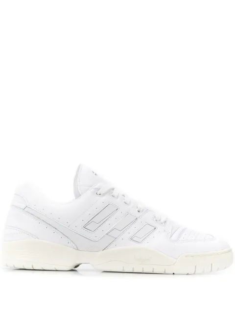 adidas torsion low-top sneakers White EE7375