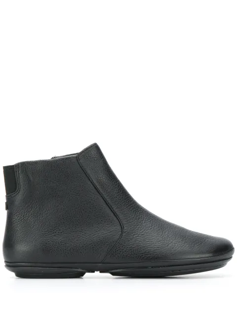 Camper Right ankle boots Black K400313002