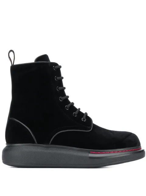 Alexander McQueen Oversized sole boots Black 586395W4IKX