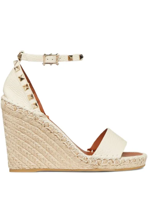 Valentino Garavani Double Rockstud grainy calfskin wedge sandal 105 mm Neutrals WS0090VTO